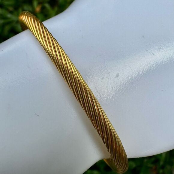 Gold tone twisted magnetic open bangle bracelet - Picture 3 of 7